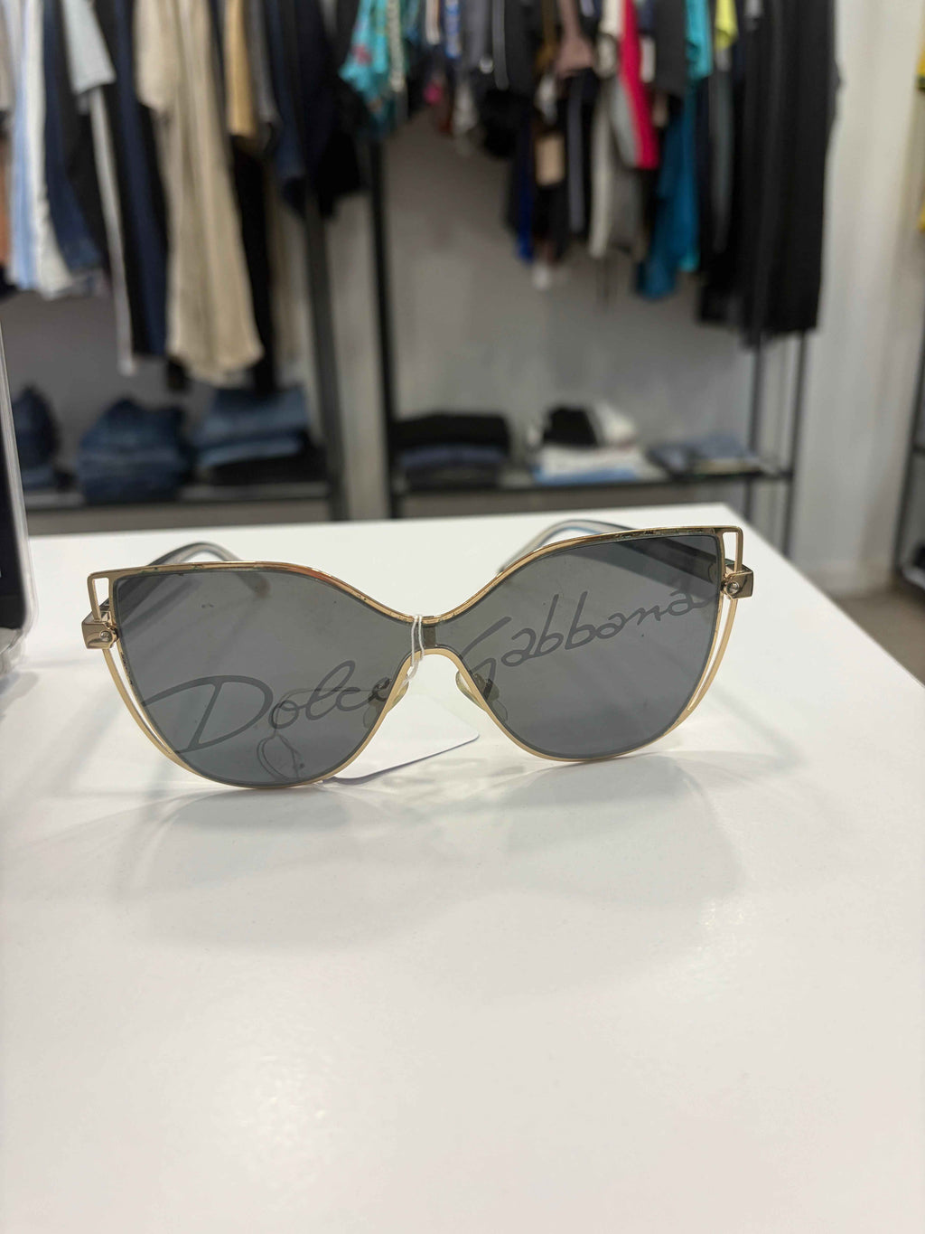 Gafas de Sol Dolce & Gabbana DG2236: Estilo y Protección UV al Mejor Precio