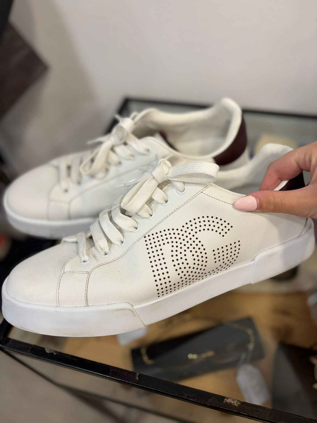 Zapatillas Dolce & Gabbana Portofino: Elegancia Casual para Cada Ocasión