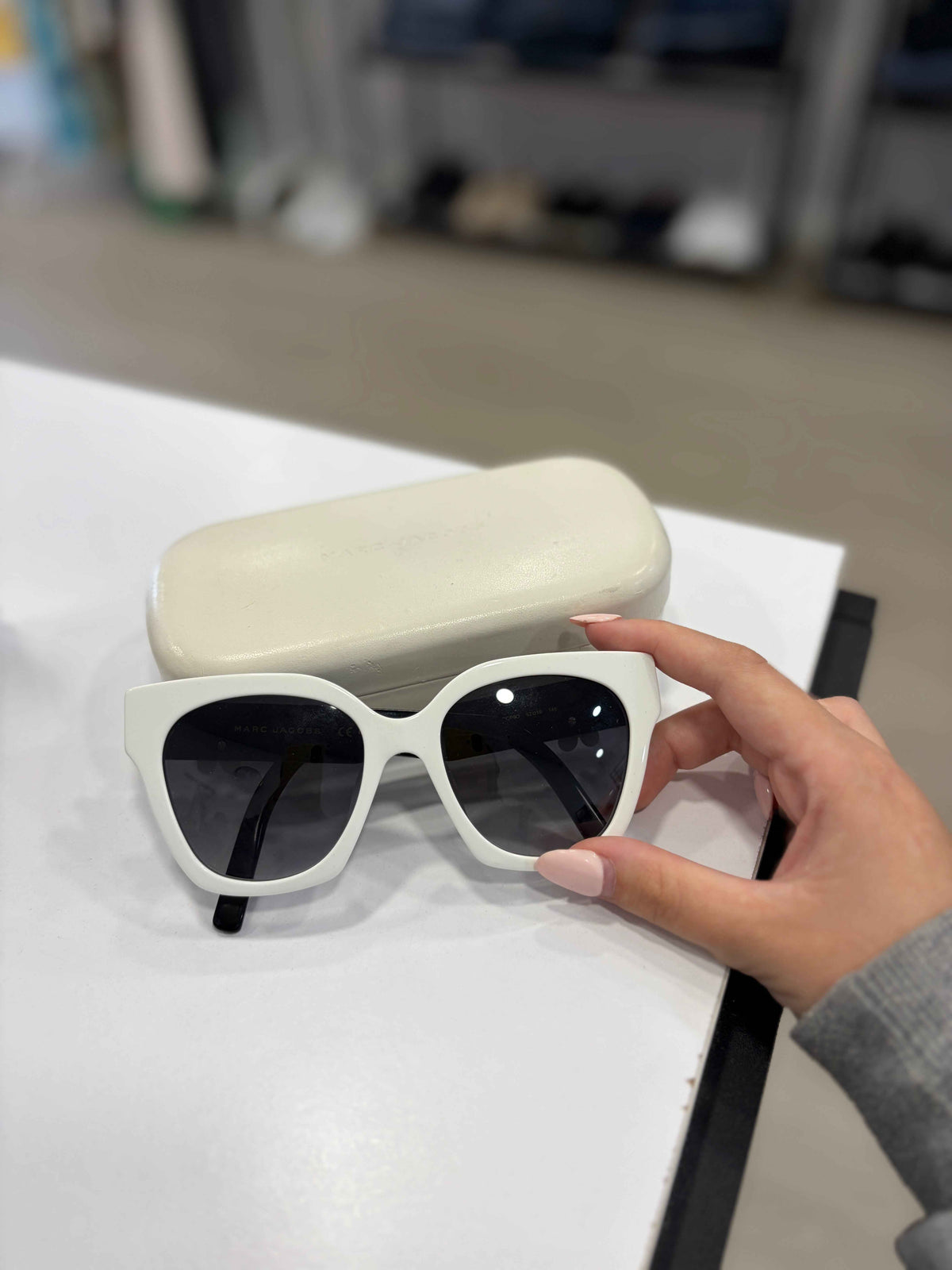Gafas de Sol Marc Jacobs Daisy: Estilo y Elegancia para Cada Ocasión
