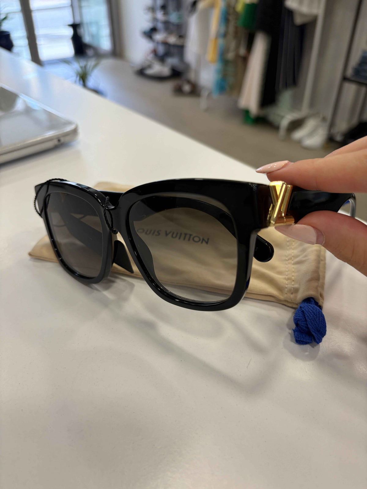 Gafas de sol Louis Vuitton LV-GO14: El Toque de Distinción que Necesitas