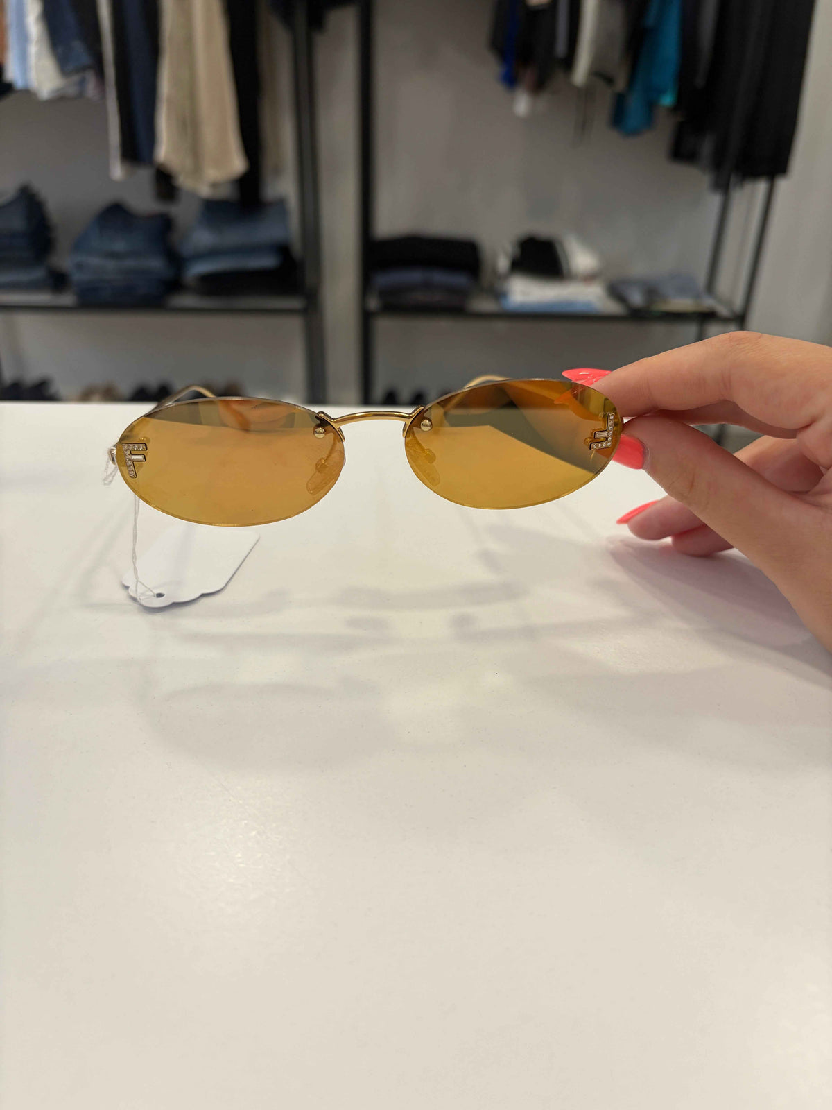 Gafas de Sol Fendi First Crystal FE4075US (30L) - Lujo y Glamour en Cada Mirada