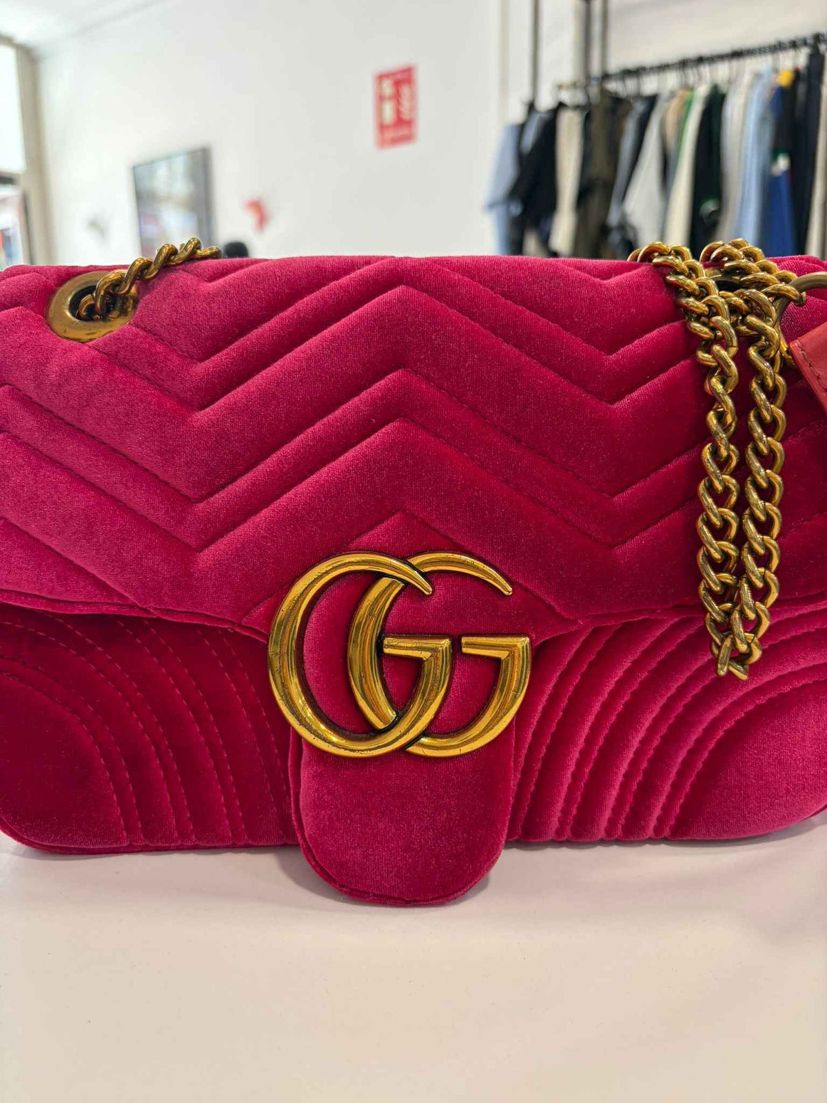 Bolso Gucci GG Marmont: Elegancia y Estilo en tu Hombro
