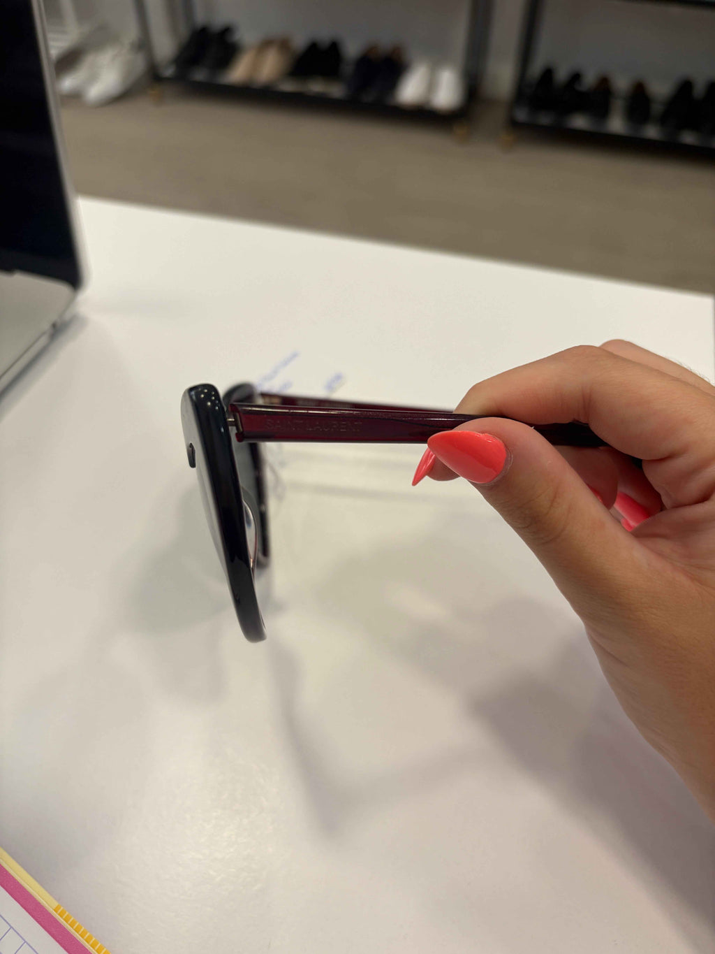 Gafas de sol Saint Laurent SL 181 LouLou: Elegancia y Protección en Cada Destello