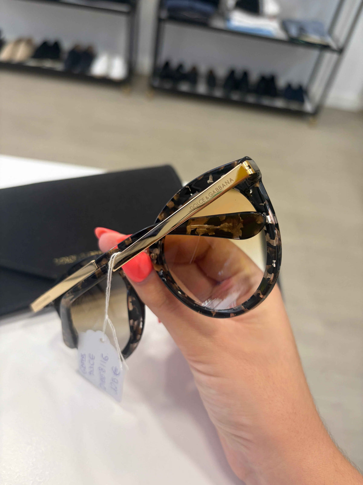 Gafas de Sol Dolce & Gabbana DG4268: Estilo y Protección UV en Un Solo Accesorio