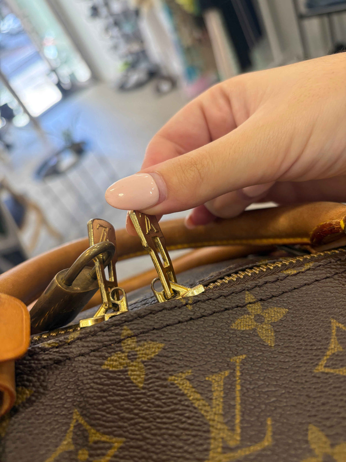 Bolso de Viaje Louis Vuitton Keepall Monogram: Estilo y Funcionalidad Perfectos para tus Aventuras