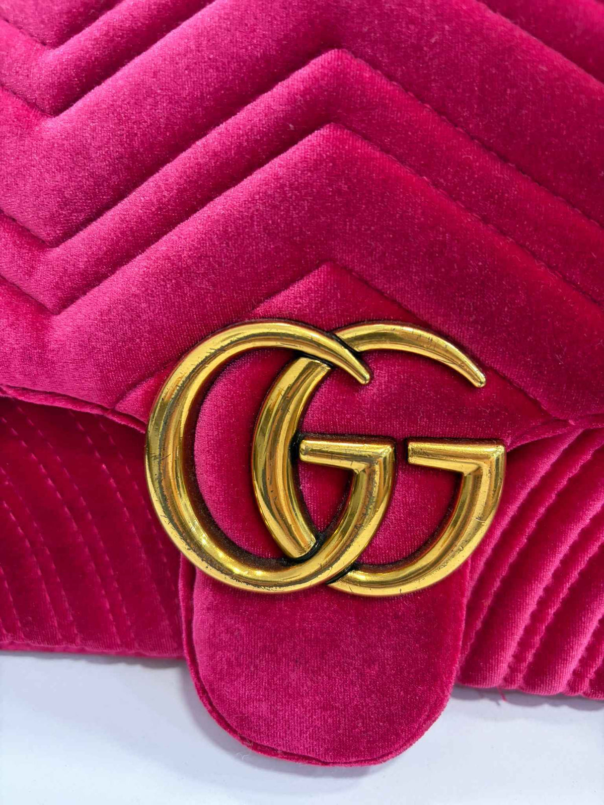Bolso Gucci GG Marmont: Elegancia y Estilo en tu Hombro