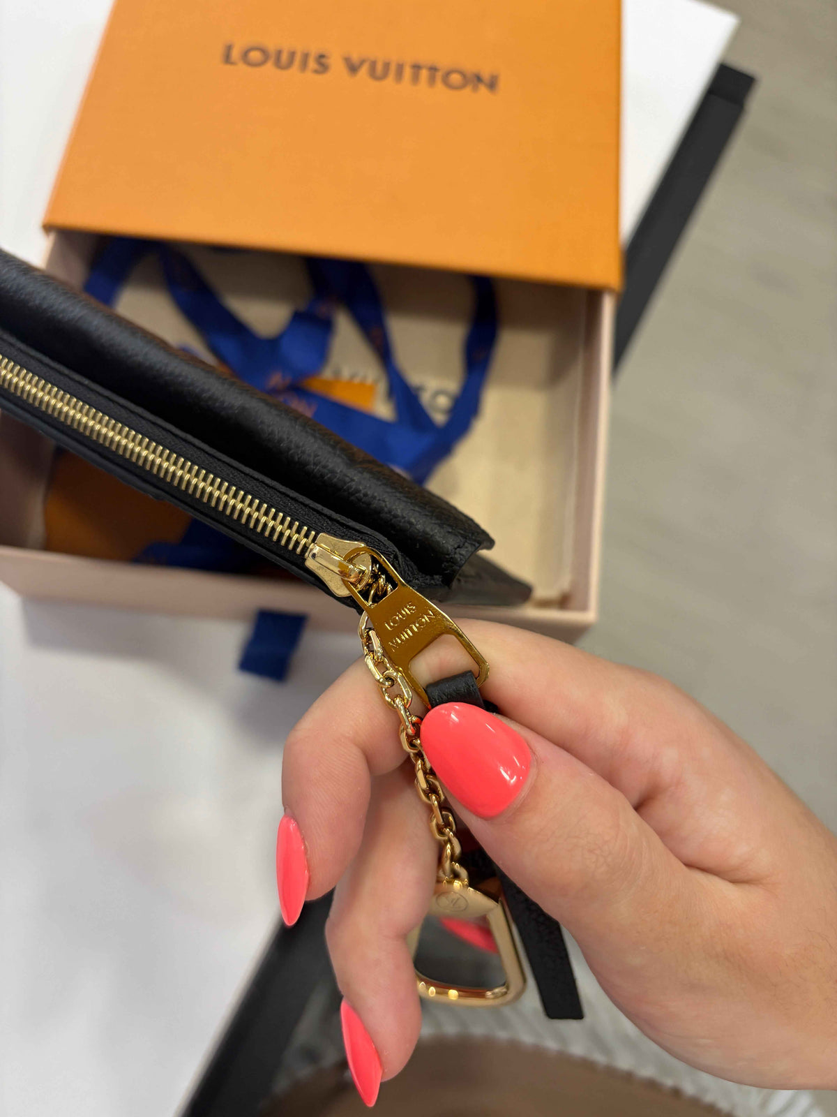 Tarjetero Louis Vuitton Recto Verso: Elegancia y Funcionalidad en tu Bolsillo