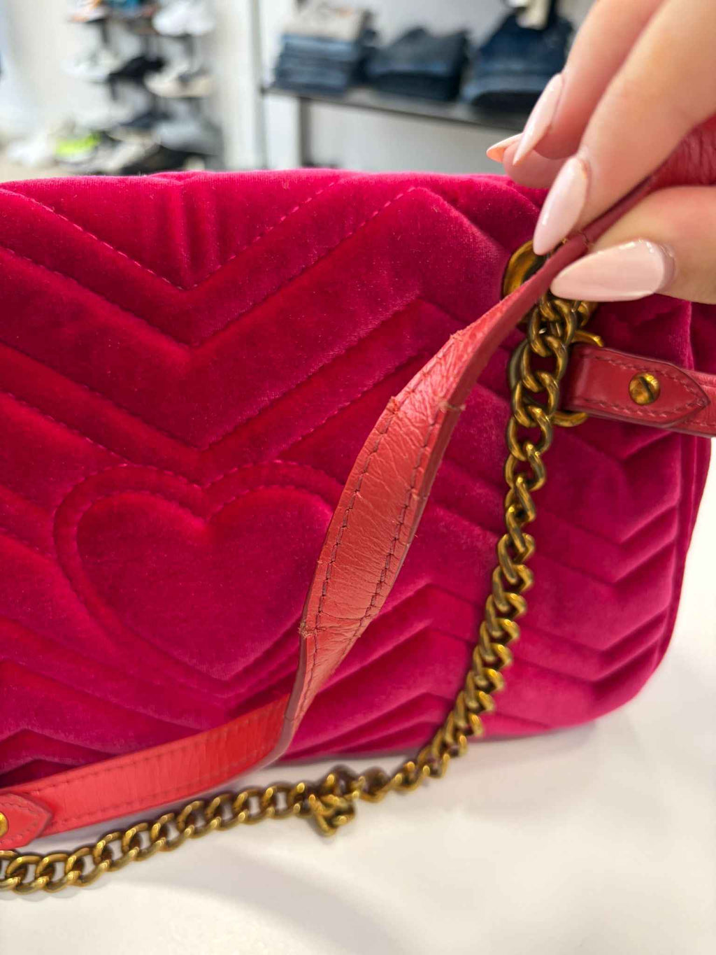 Bolso Gucci GG Marmont: Elegancia y Estilo en tu Hombro