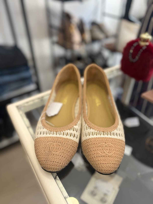 Bailarinas de Raffia Chanel: Elegancia y Comodidad en Cada Paso