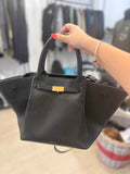 Bolso DeMellier The Midi New York: La Elegancia y Versatilidad que Transforma tu Estilo