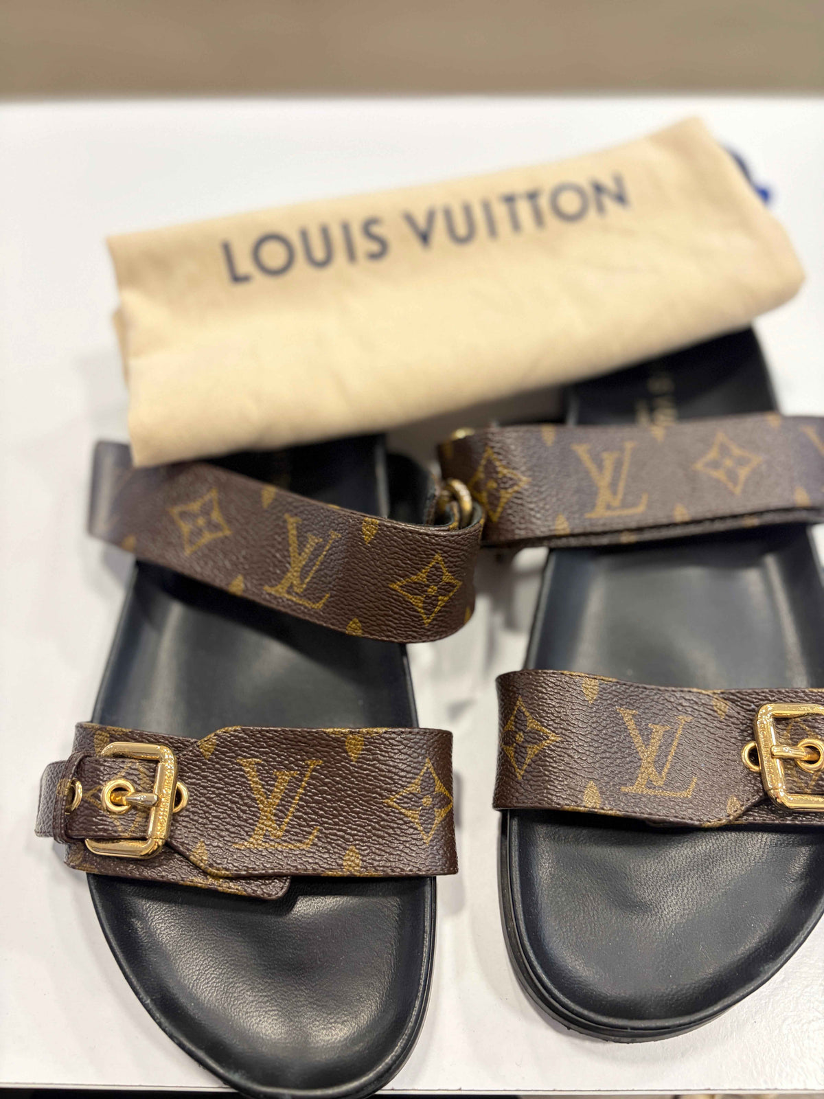 Mules Louis Vuitton