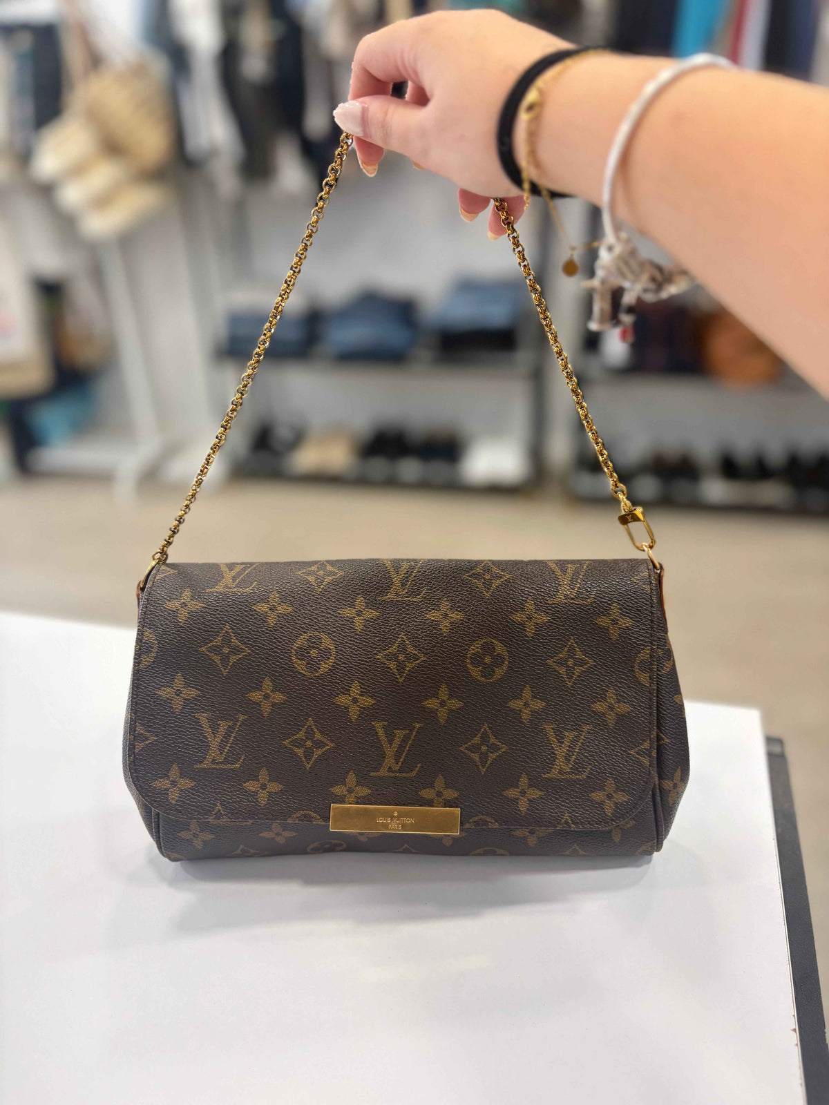 Bolso Louis Vuitton Pochette Favorite PM Monogram