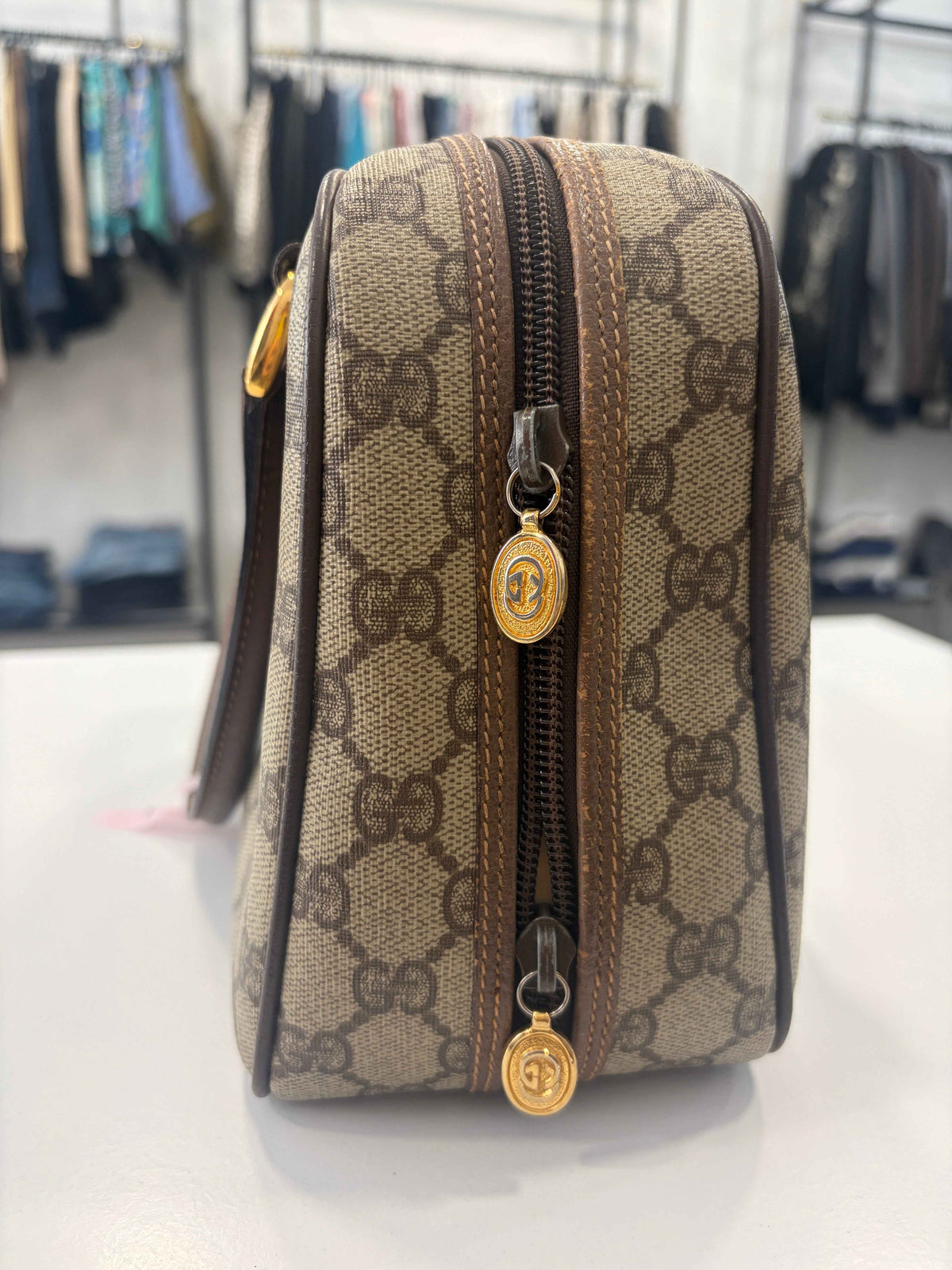 Bolso GG Vintage Gucci: Redescubre Tu Estilo con Elegancia Atemporal