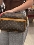 Bolso Bandolera Louis Vuitton Reporter PM: Estilo Urbano con Toque Clásico
